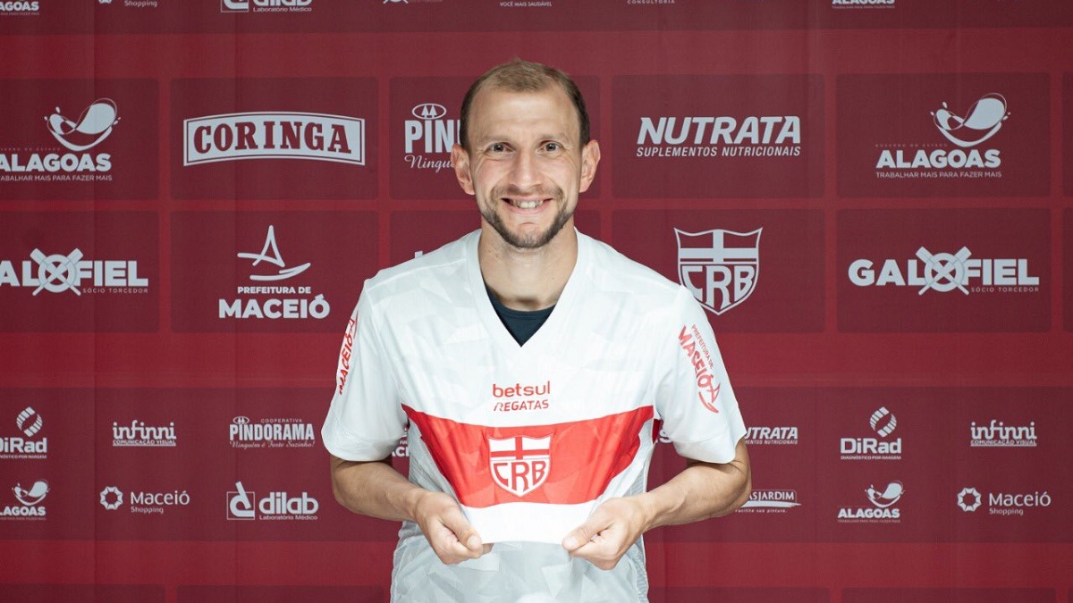 Regularizado, Renan Bressan pode estrear pelo CRB contra o Vasco