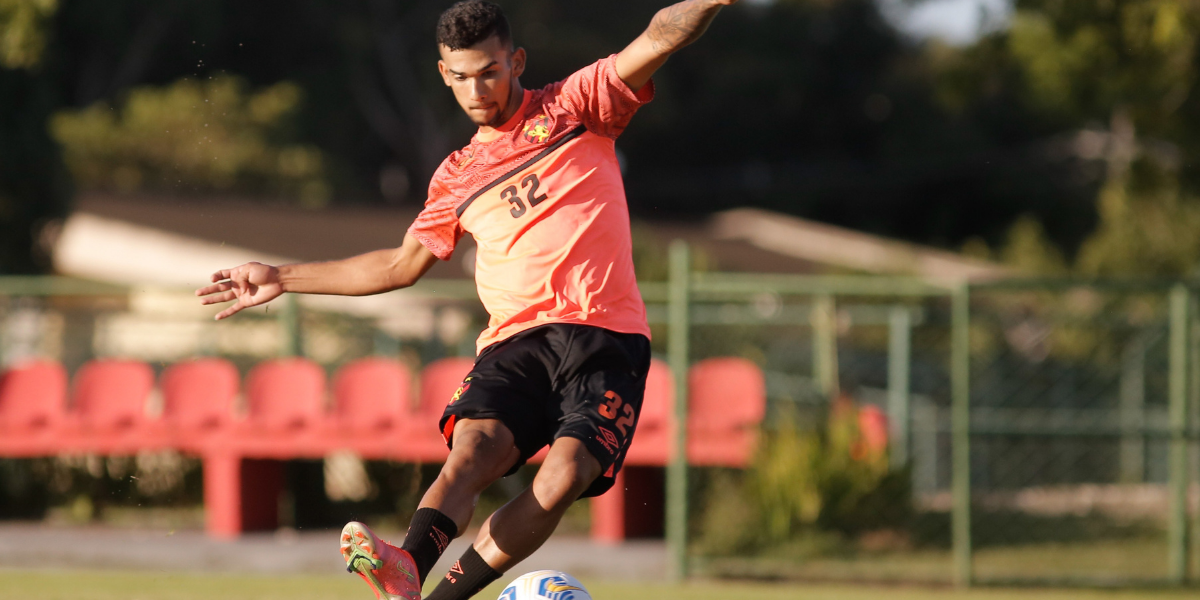 Sport: Louzer exalta Gustavo e cita uso gradativo: ‘Não queimar etapas’