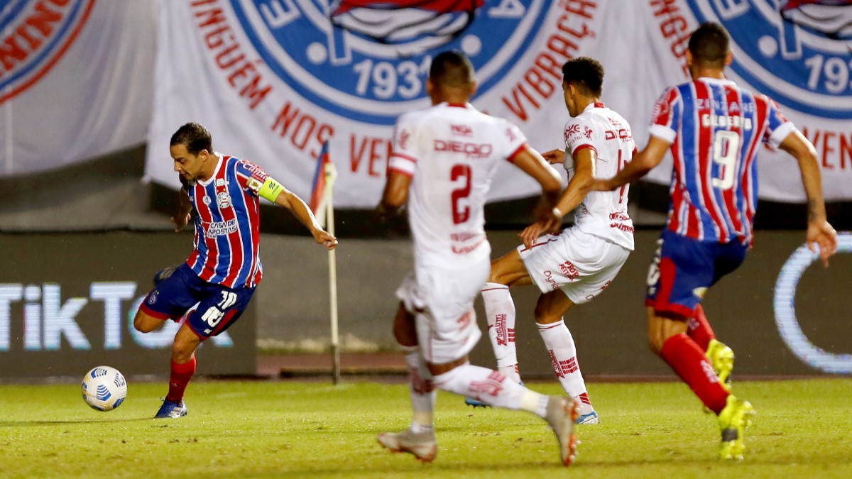 Bahia cria muito, aproveita falha para bater Vila Nova e avançar na Copa do Brasil