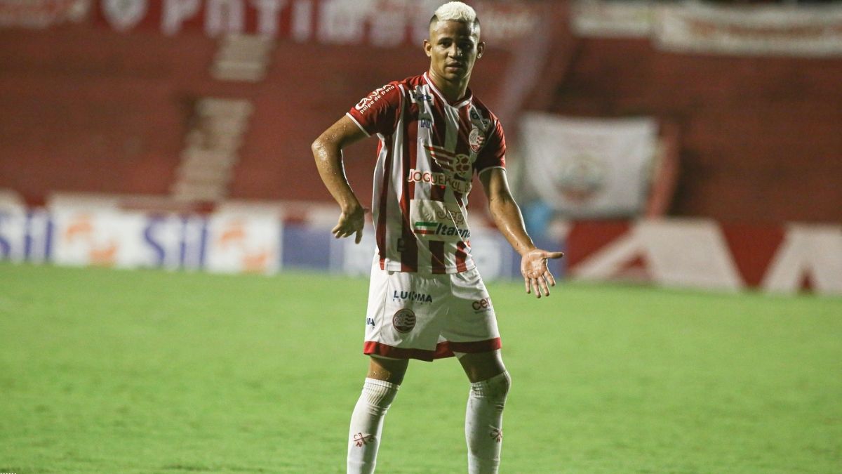 Após saída do Náutico, empresário fala sobre futuro de Erick e nega acerto com o Ceará