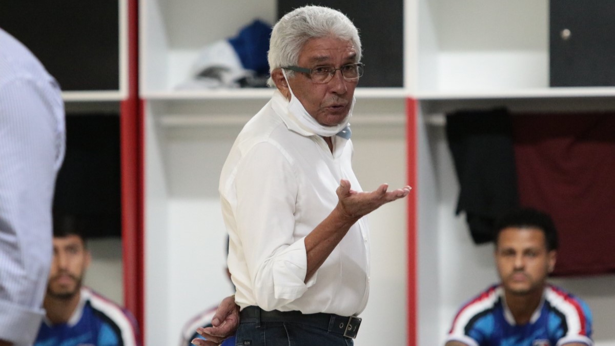 Desmonte: após saídas de Roberto e Fabiano Mello, Santa Cruz também desliga Givanildo