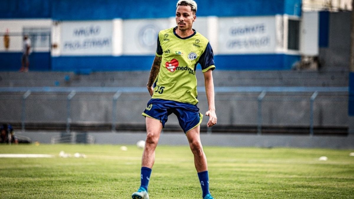 Com o “Sayajin” Ítalo regularizado, Confiança está pronto para enfrentar o Coritiba