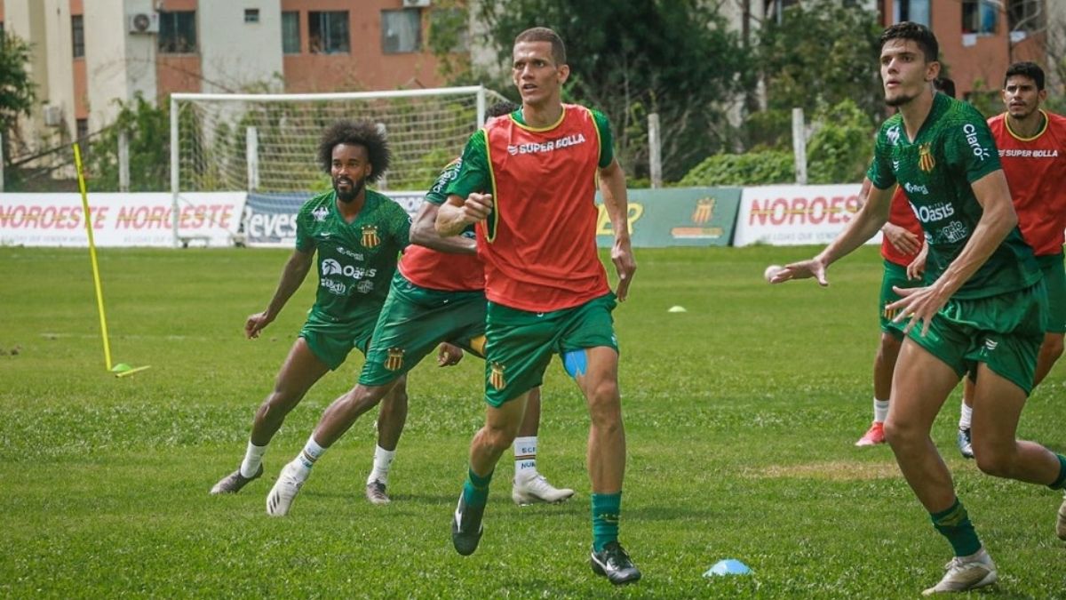Com retorno de Joécio, Sampaio está pronto para jogo contra o Remo