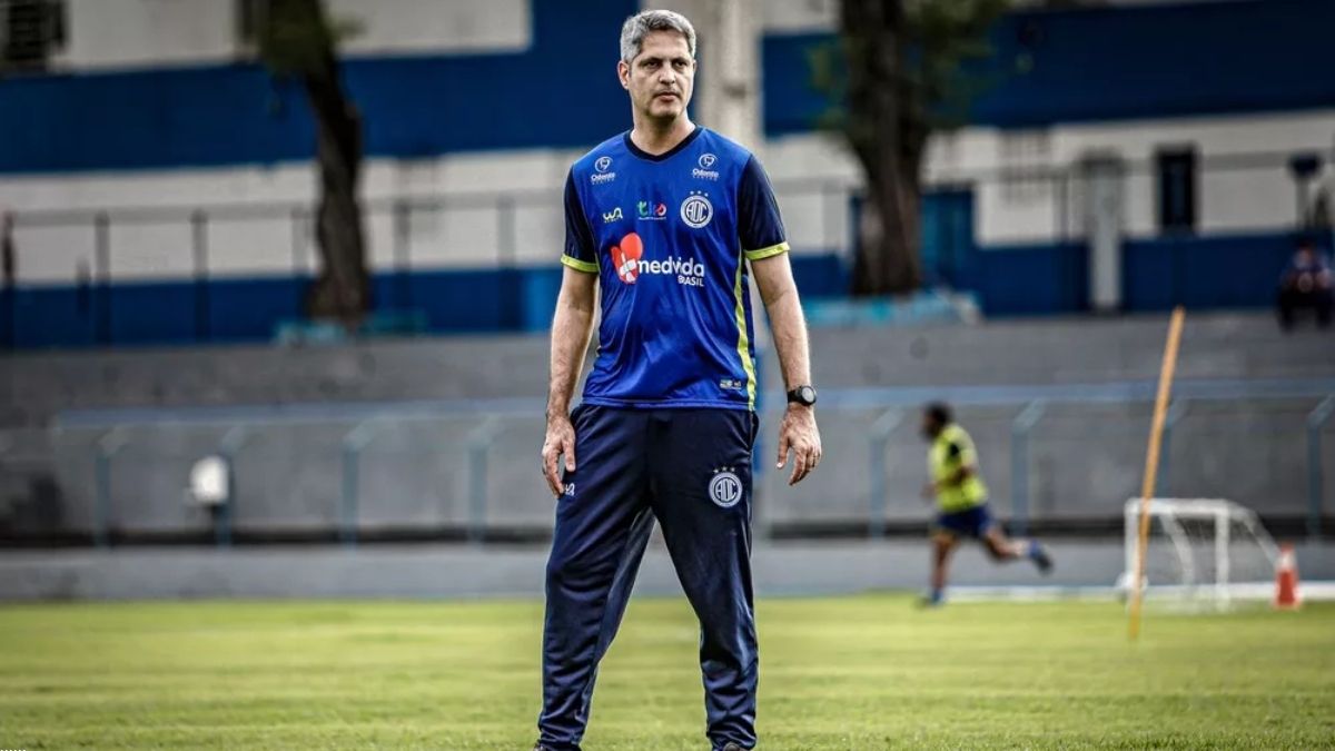 Vendo erro de árbitro na derrota do Confiança, Rodrigo Santana endossa coro por VAR na Série B