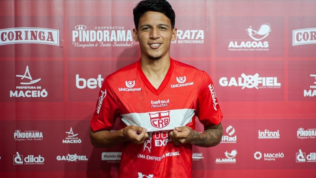 Zagueiro Caetano é regularizado e pode estrear pelo CRB contra o Palmeiras