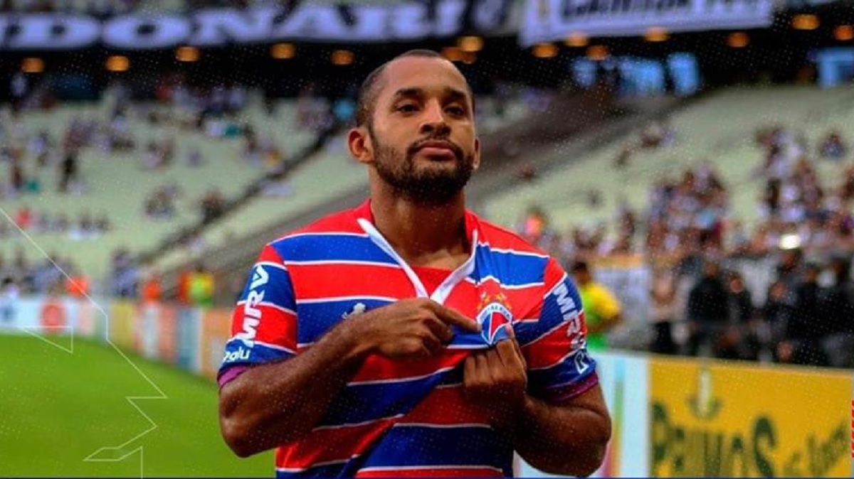 Fortaleza anuncia retorno de Edinho com contrato até 2024