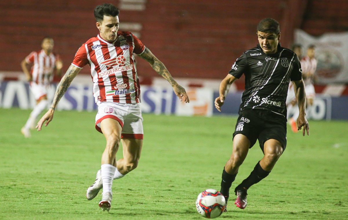 Náutico sai atrás, perde pênalti e fica no empate com a Ponte Preta
