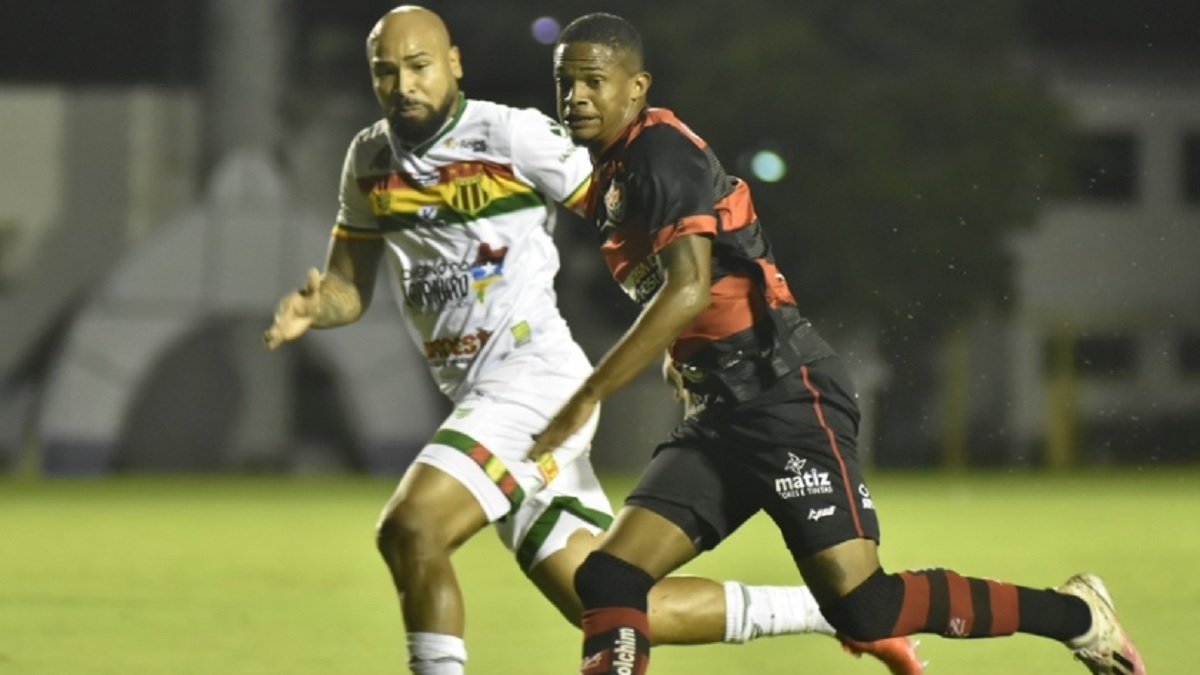 Vitória abre vantagem, mas Sampaio reage e busca empate com gols de Ciel