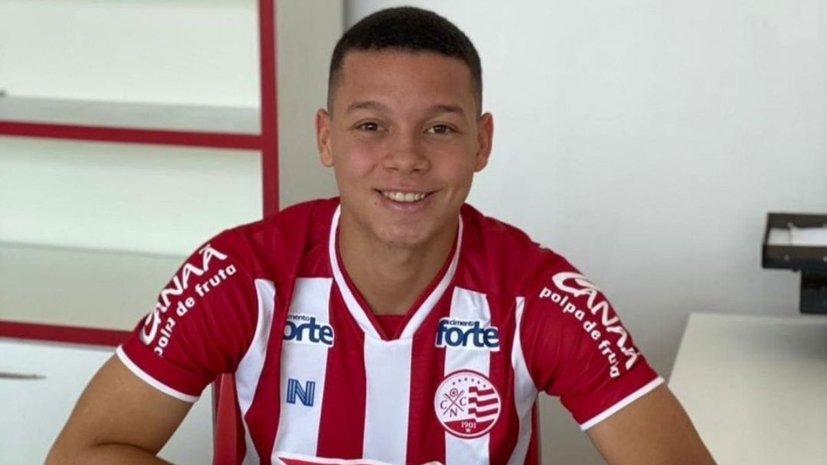 Felipe Cabeleira, ex-prata da casa do Santa Cruz, assina com o Náutico por dois anos
