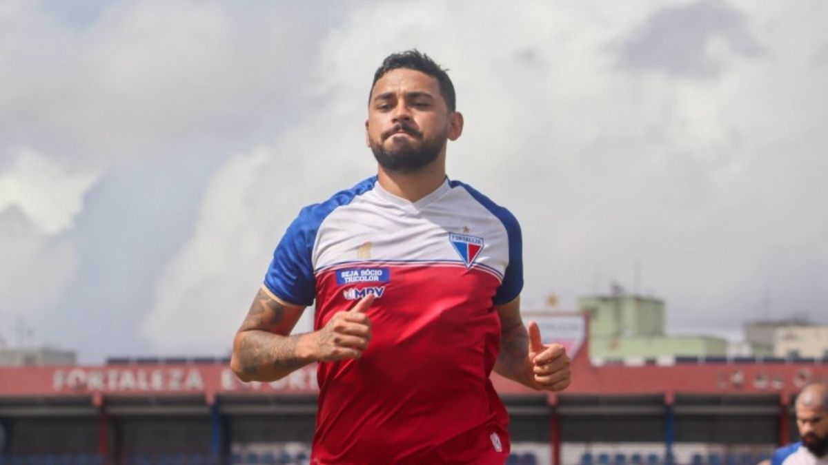 Fortaleza anuncia renovação de contrato com Felipe até 2023