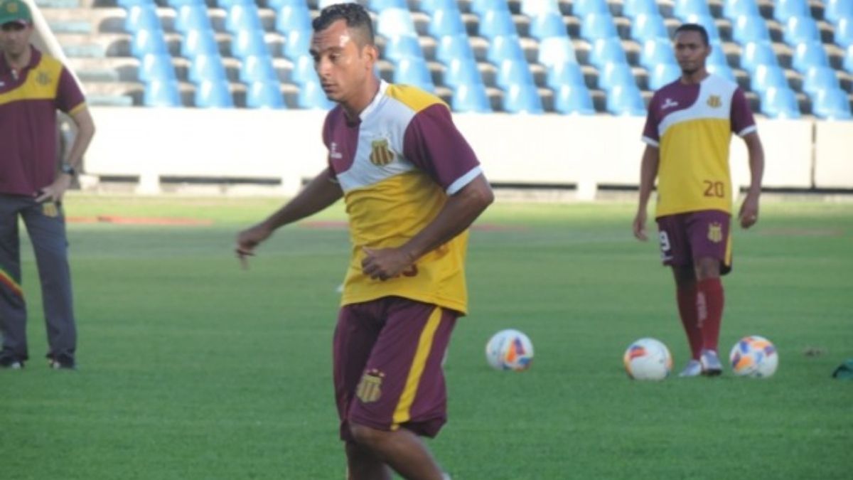 Dispensado pelo CSA, Nádson retorna ao Sampaio Corrêa após seis anos