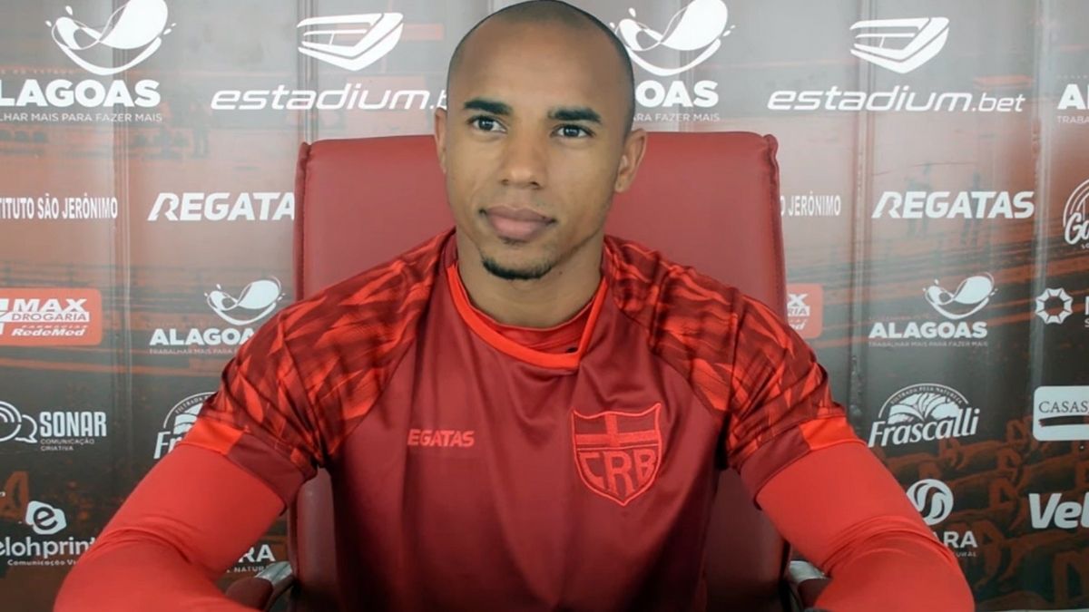 Sem Ewandro, Reginaldo deve voltar ao ataque do CRB contra o Botafogo