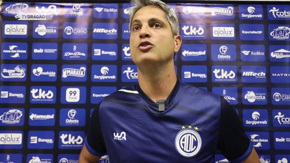 Rodrigo Santana lamenta empate do Confiança e vê calo nas finalizações