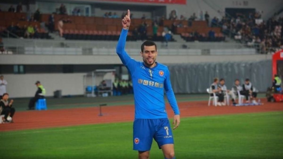 Vitória próximo de anunciar o meia Sérgio Mota, ex-CRB e Ceará e que estava na China