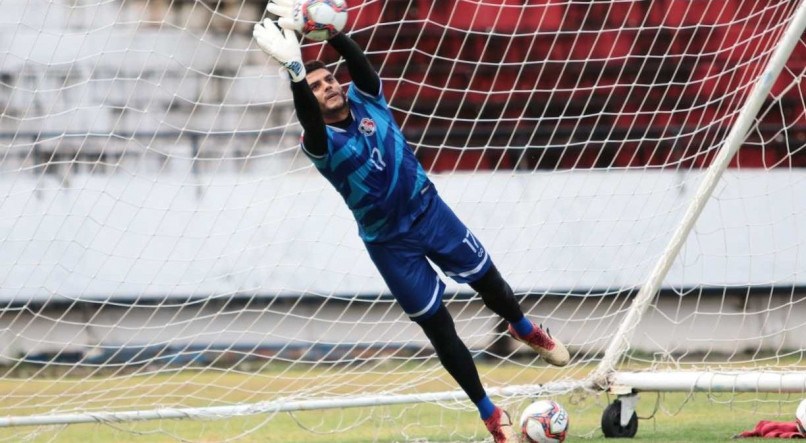 Goleiro Geaze, do Santa Cruz