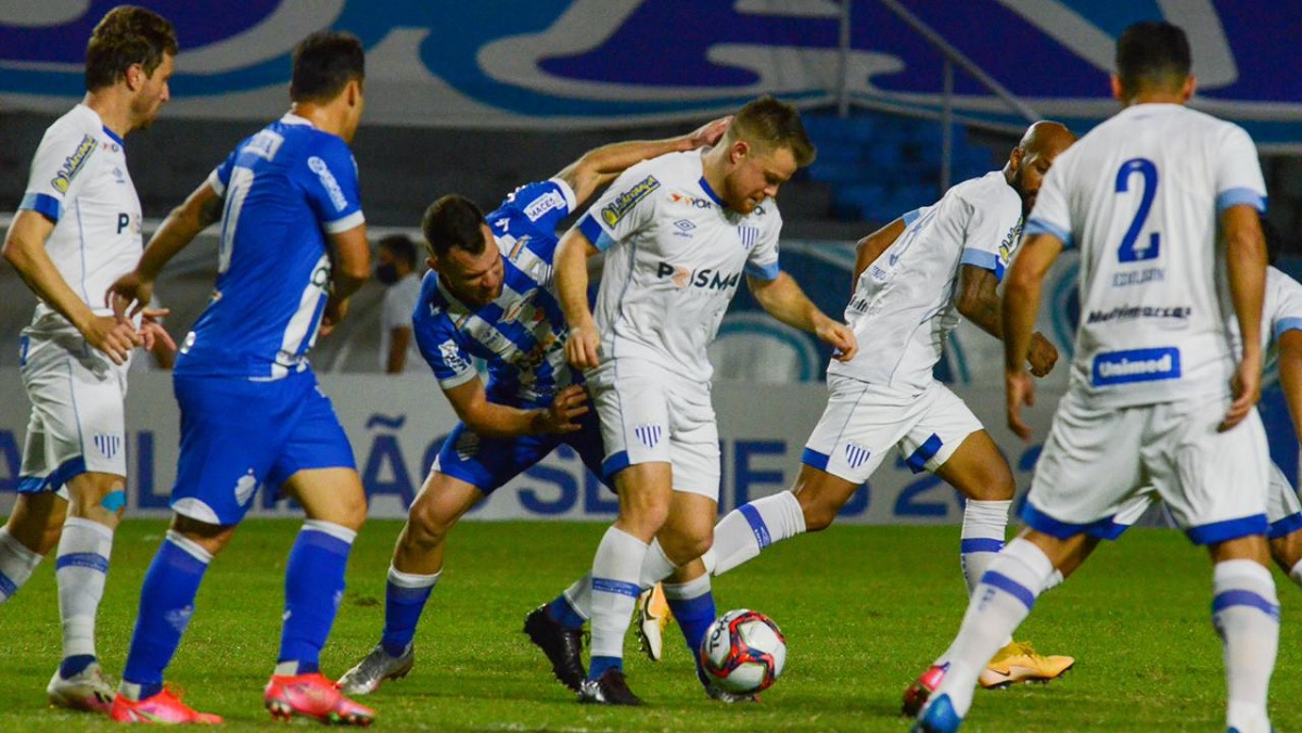 CSA empata com o Avaí e segue distante do G4 da Série B