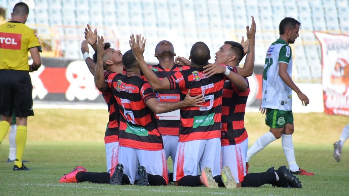 Guarany de Sobral vence Moto Club com três gols de Hugo