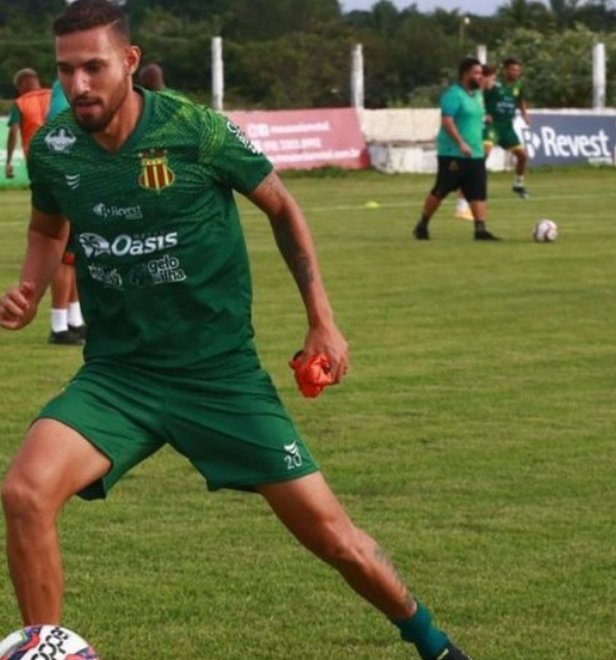 Nilson Júnior, zagueiro do Sampaio Corrêa
