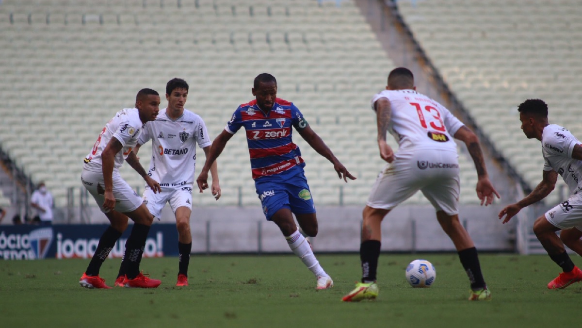 Fortaleza perde para o líder Atlético-MG e chega ao quinto jogo sem vencer