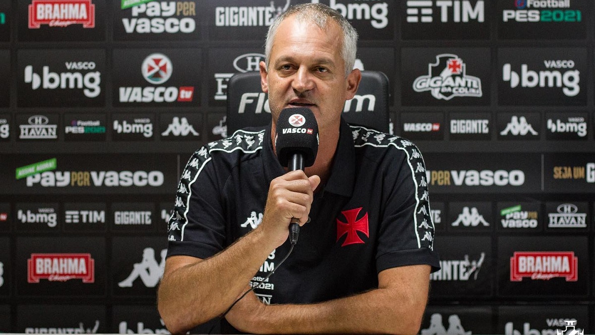 Lisca é o primeiro nome na lista do Náutico, mas empresário nega contato