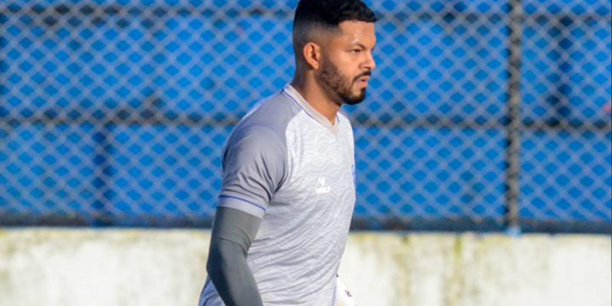 Thiago Rodrigues volta a treinar e vira opção no CSA contra Vila