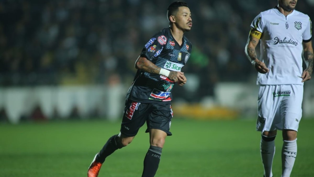 Botafogo-PB contrata meia Cleyton, que estava no Operário-PR