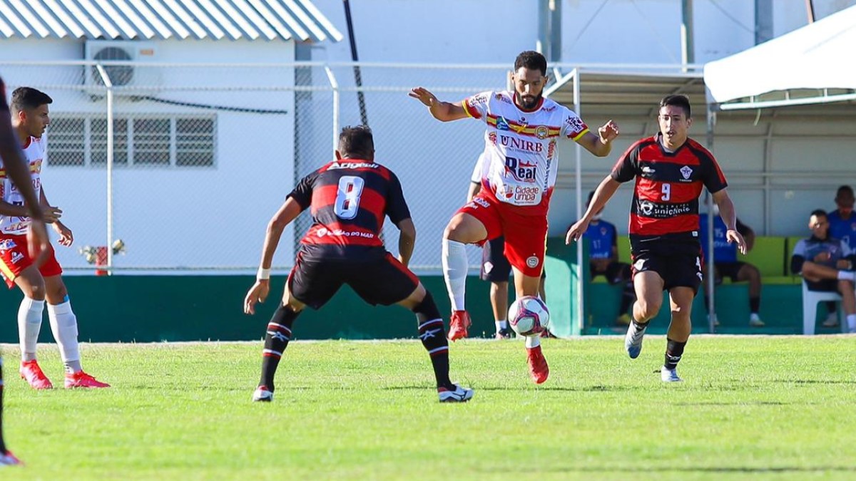 Nos pênaltis, Atlético-CE bate Juazeirense fora de casa e segue na Série D