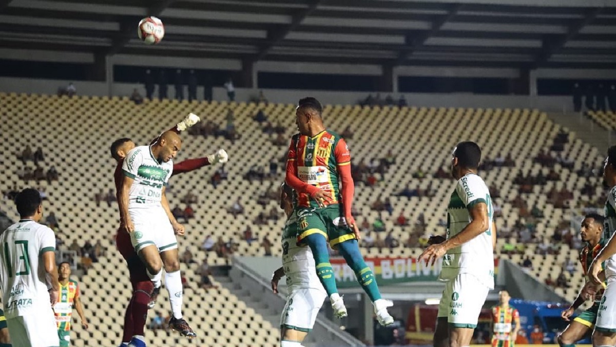 Sampaio perde para o Guarani e desperdiça chance de encaminhar permanência