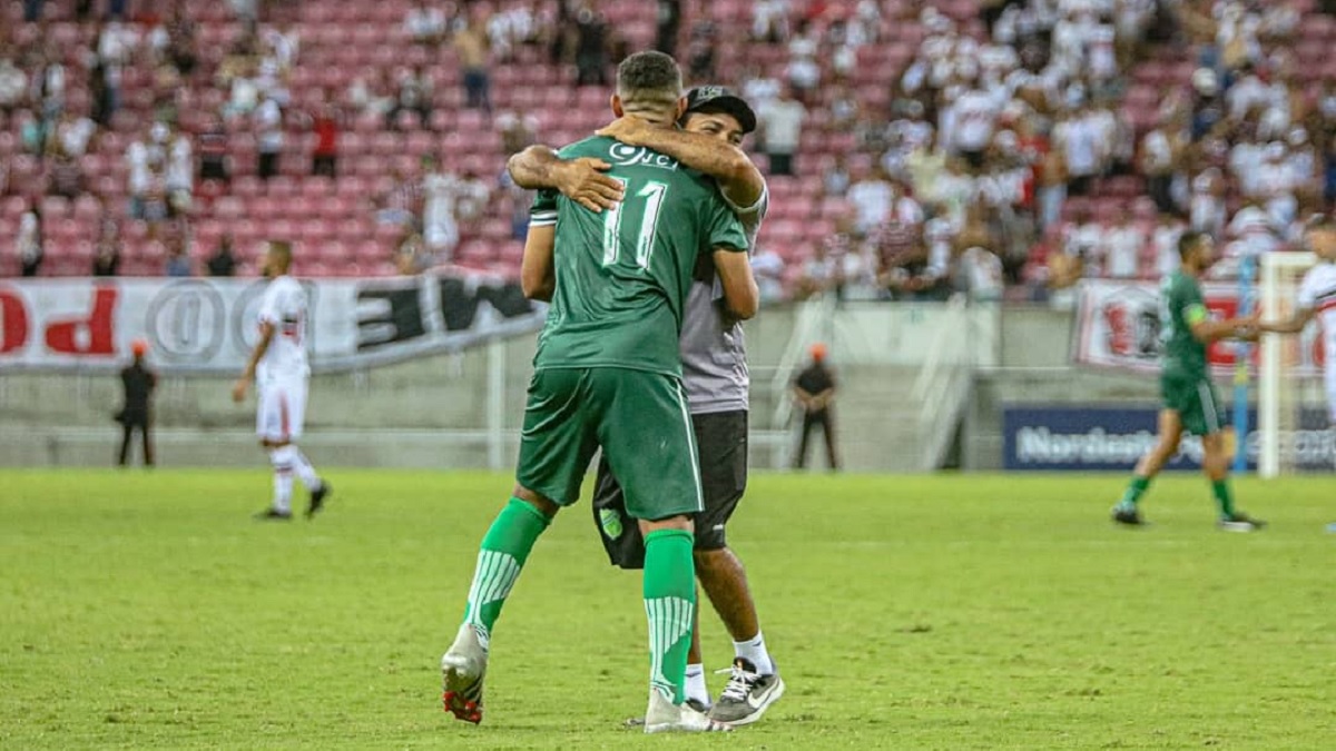 Floresta busca gol nos acréscimos, derrota Santa nos pênaltis e avança na seletiva do Nordestão