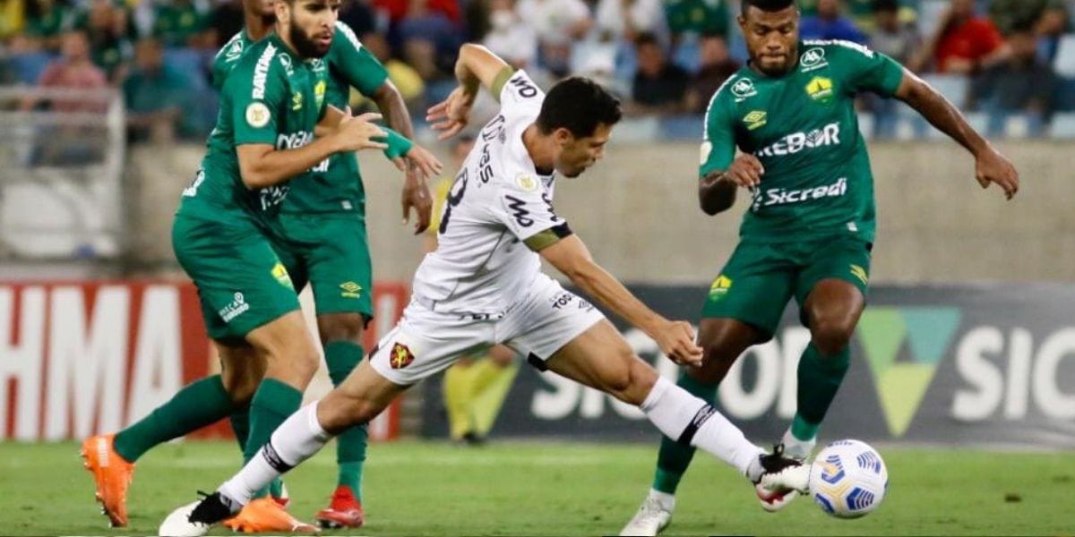 Sport comete erro na defesa, perde para o Cuiabá fora e segue no Z4 da Série A