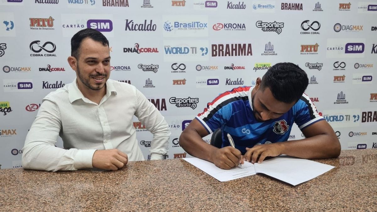 Tarcísio tem contrato renovado com o Santa Cruz até o final de 2022