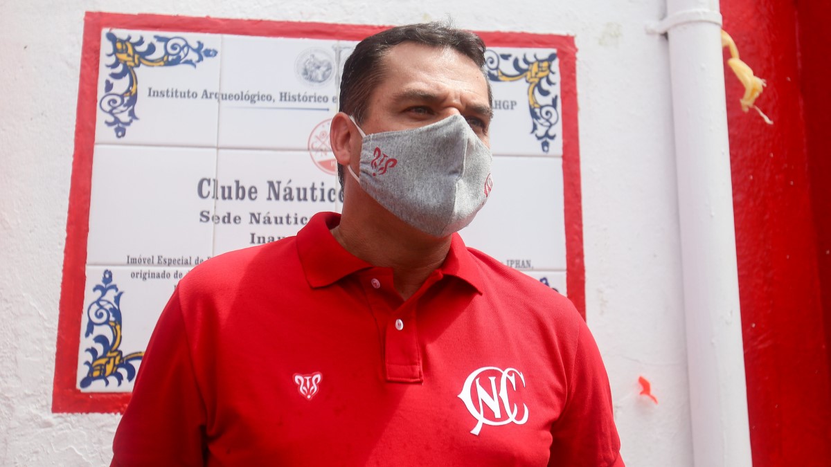 VP do Náutico diz que novo zagueiro não esteve em pauta e explica demora nas contratações