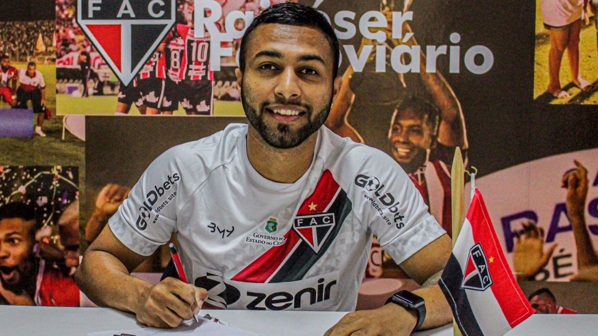 Ferroviário anuncia renovação de contrato com atacante Gabriel Silva