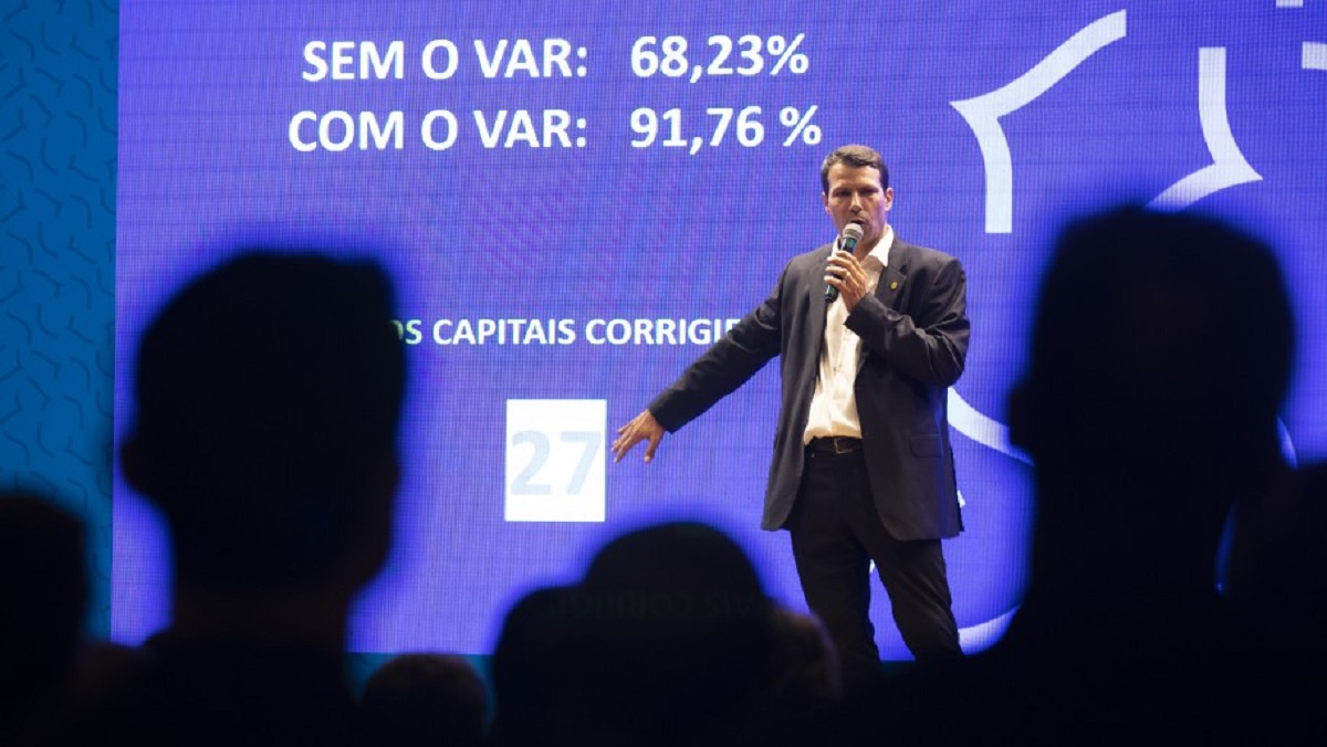 Leonardo Gaciba deixa presidência da Comissão de Arbitragem da CBF