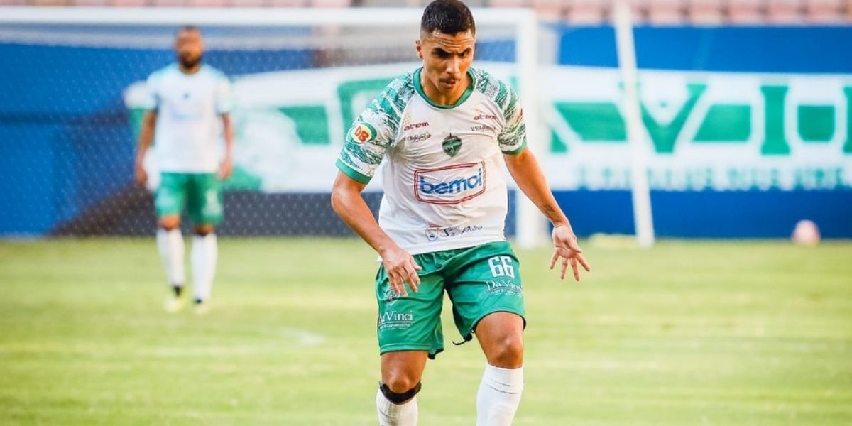 Diretoria do Santa Cruz acerta a contratação do lateral Dudu Mandai