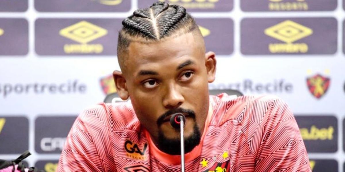 Sabino prega foco na Série A e evita falar sobre futuro, mas se diz feliz no Sport