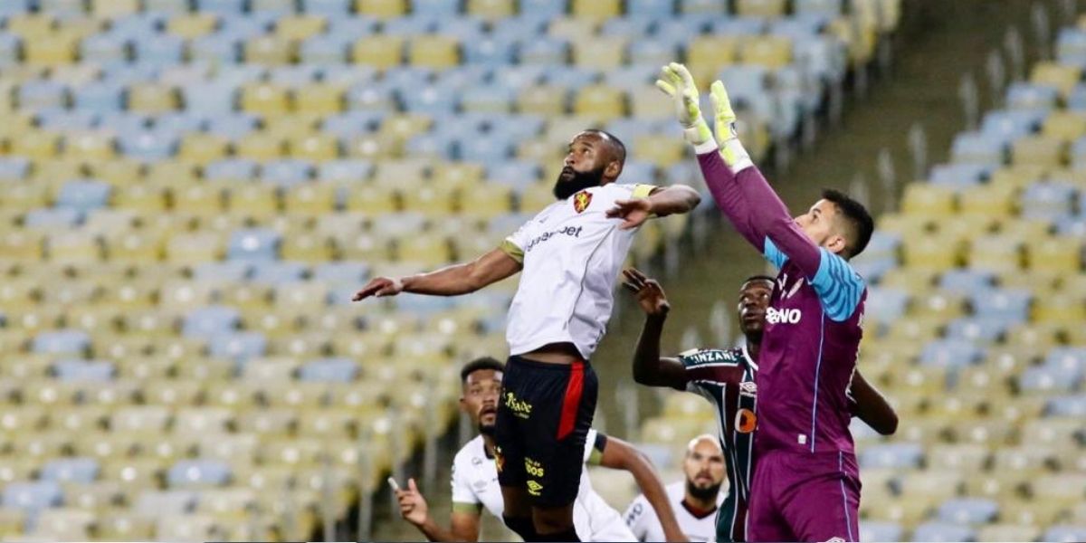 Marcão lamenta vacilo do Sport em derrota para o Flu: ‘Temos que ser mais inteligente’