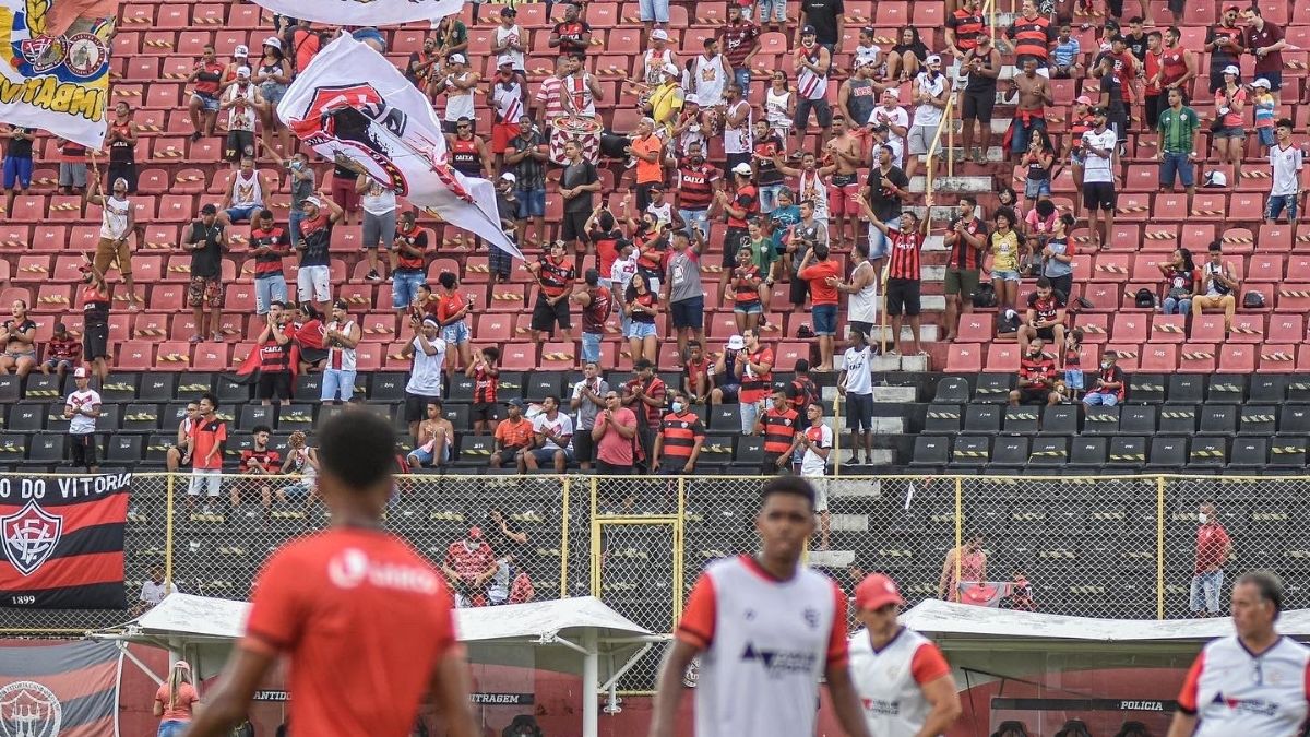 Vitória anuncia treino aberto no Barradão antes de jogo contra o Bragantino