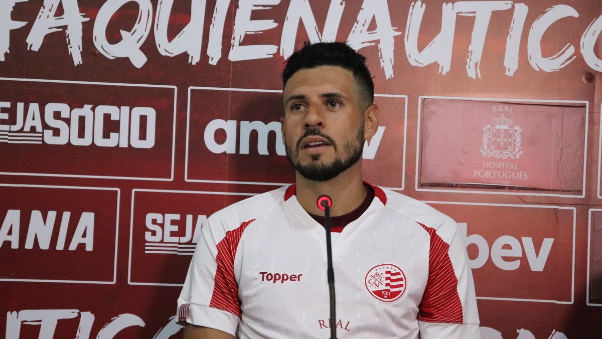 Ex-Náutico e Sport, Maylson é contratado pelo Caruaru City