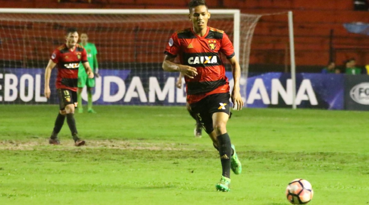 ABC contrata Thallyson, ex-Sport e Confiança