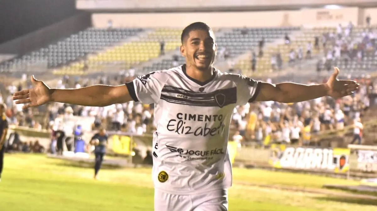 Botafogo-PB vende atacante Welton para clube da Bulgária