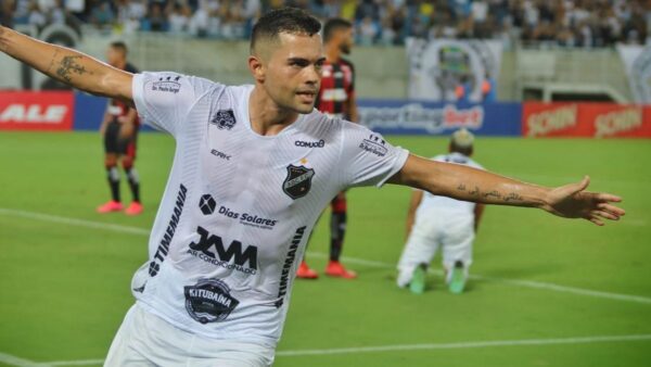 ABC: Richardson é registrado no BID e fica apto para estrear contra o Maringá 1 ABC acerta retorno do zagueiro Richardson