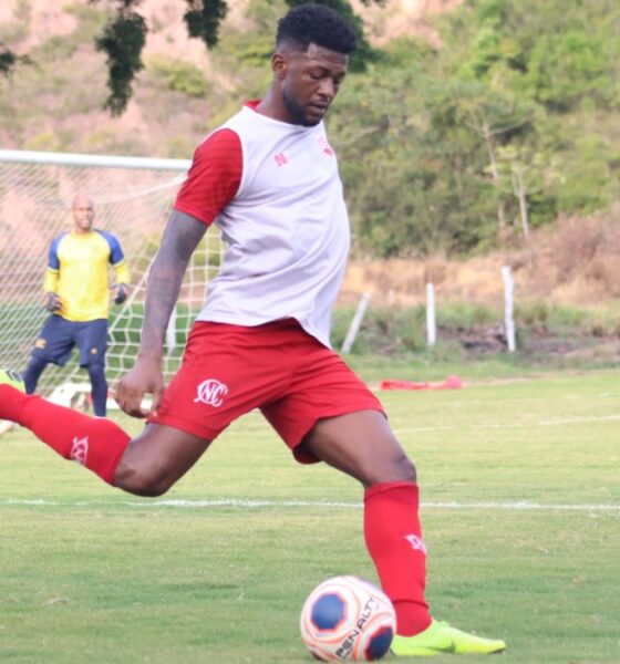Diego Silva está perto do Santa Cruz