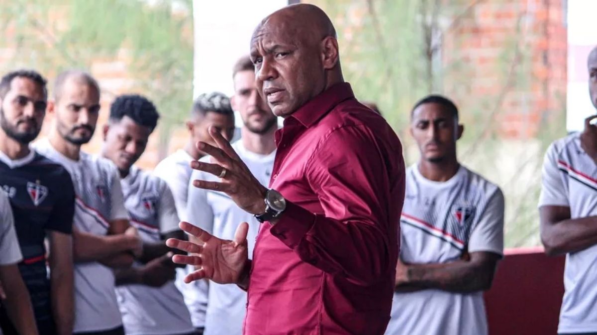 Ferroviário se reapresenta com 28 jogadores para temporada 2022; confira elenco coral