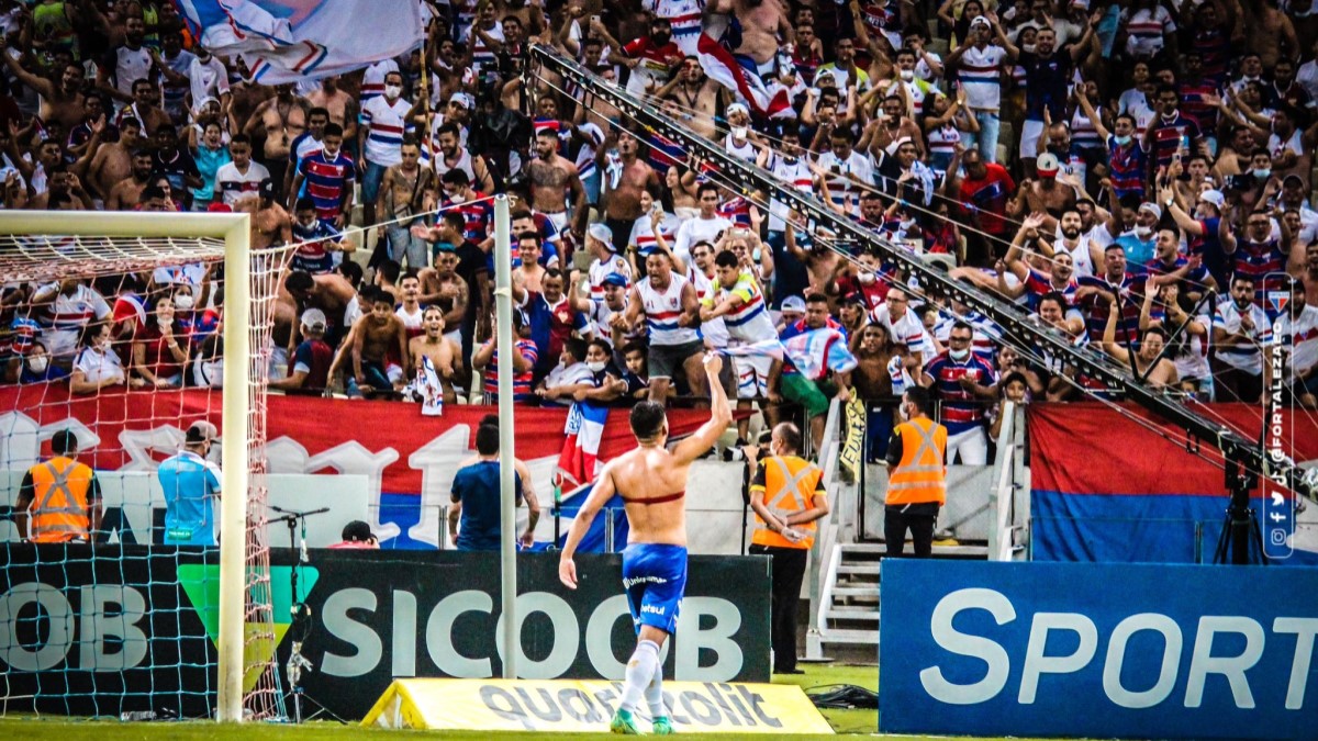 Após rompimento do Fortaleza com organizadas, Vojvoda pede apoio e unidade da torcida no jogo contra o Corinthians: "Deixar as diferenças de lado" 1 Torcida do Fortaleza