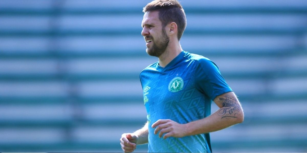 Sport aguarda exames para fechar com Ezequiel e chega ao décimo reforço para 2022
