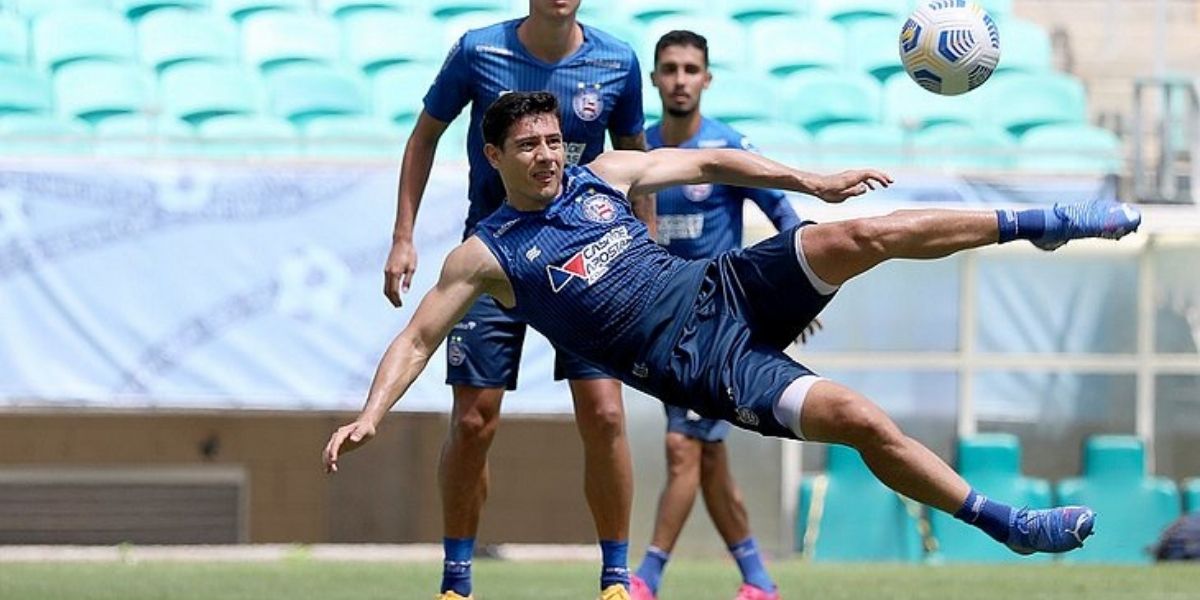 Bahia fecha a contratação do goleiro César; Ruiz viaja para acertar com o Juventude