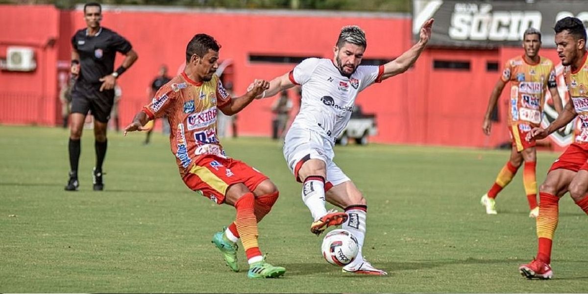 No Barradão, Vitória e Juazeirense empatam pela estreia do Campeonato Baiano