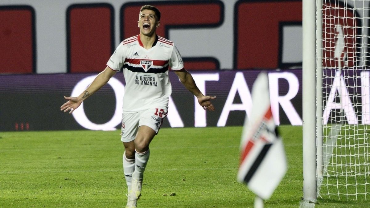 De saída do São Paulo, Vitor Bueno desperta interesse de Ceará e Fortaleza