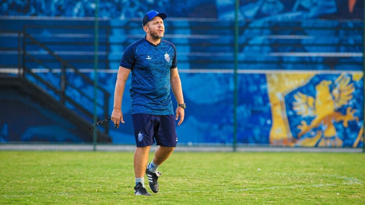 CSA anuncia dois casos de Covid-19 no elenco; técnico Mozart também testa positivo